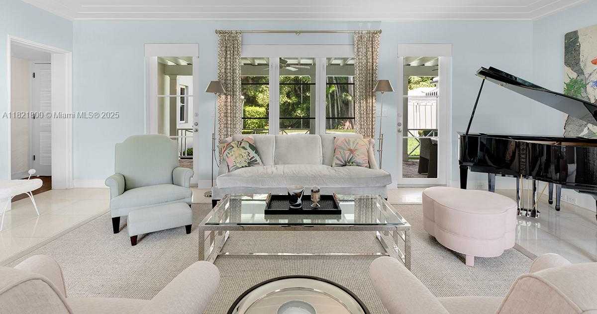 Small Image of 2500 LAKE AVE, Miami Beach Number 4