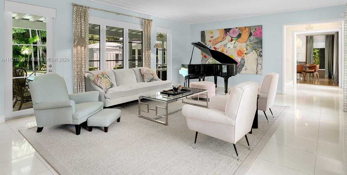 Small Image of 2500 LAKE AVE, Miami Beach Number 5