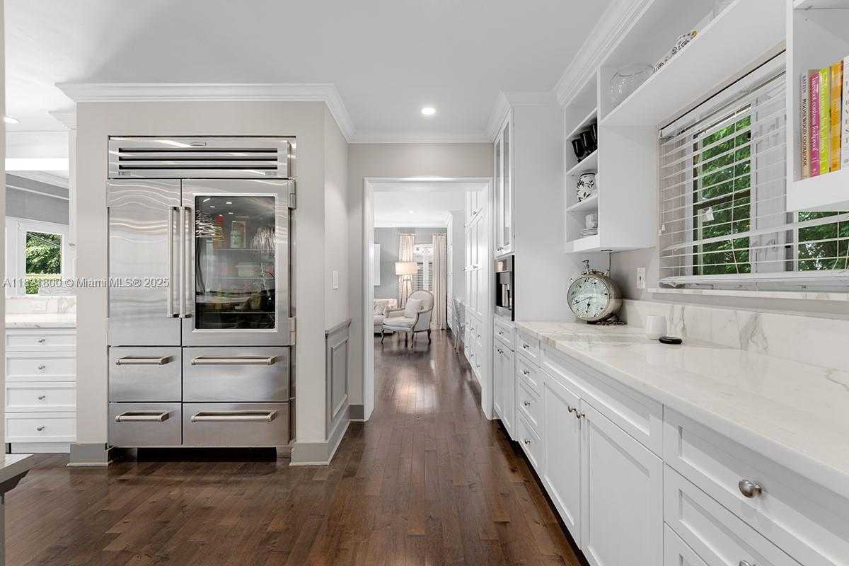 Small Image of 2500 LAKE AVE, Miami Beach Number 7