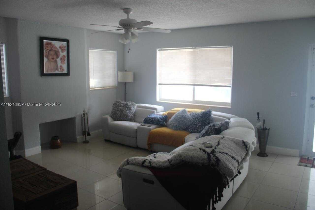 Small Image of 3430 NORTH WEST 16TH ST, Miami Number 11