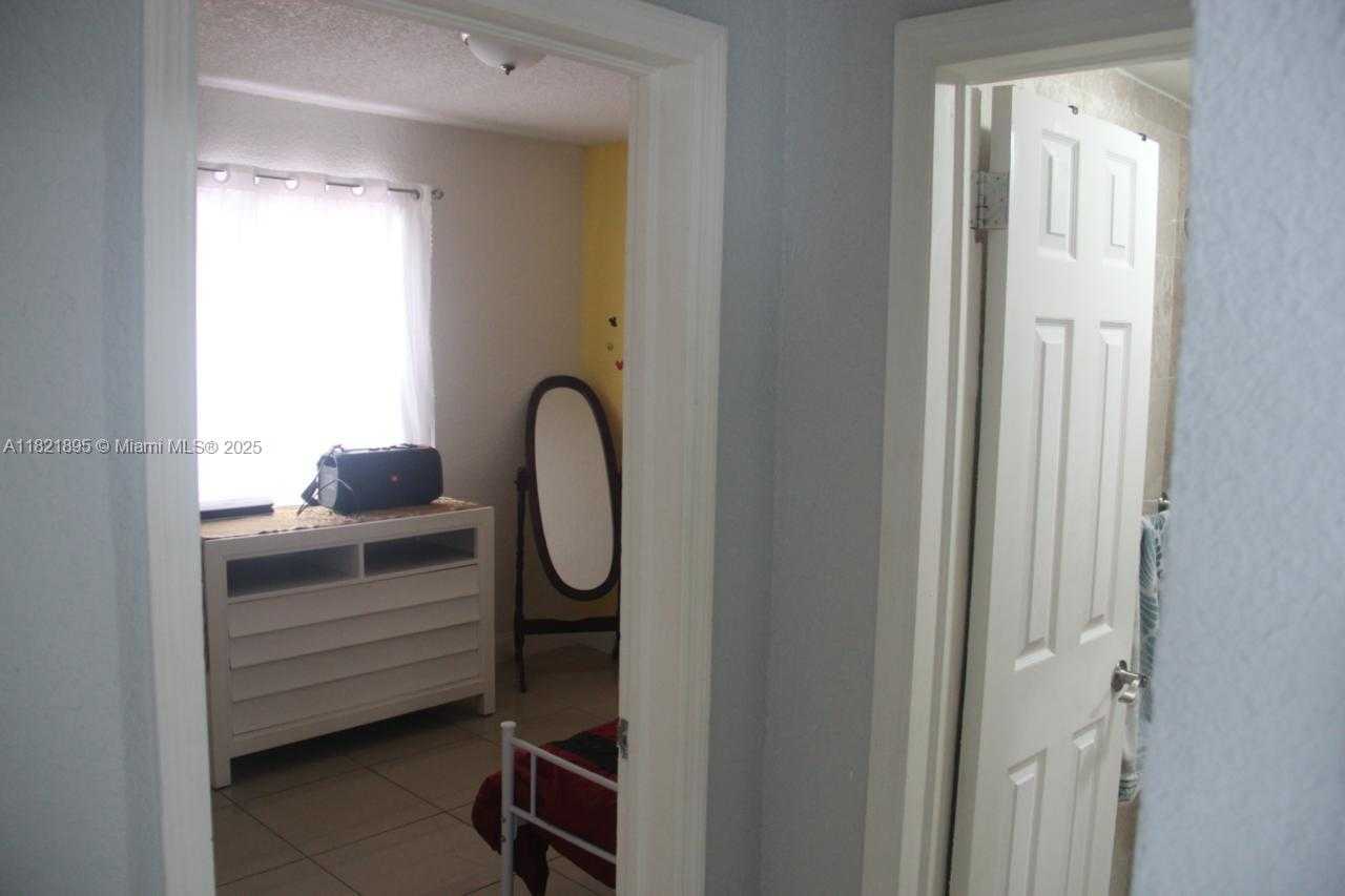 Small Image of 3430 NORTH WEST 16TH ST, Miami Number 18