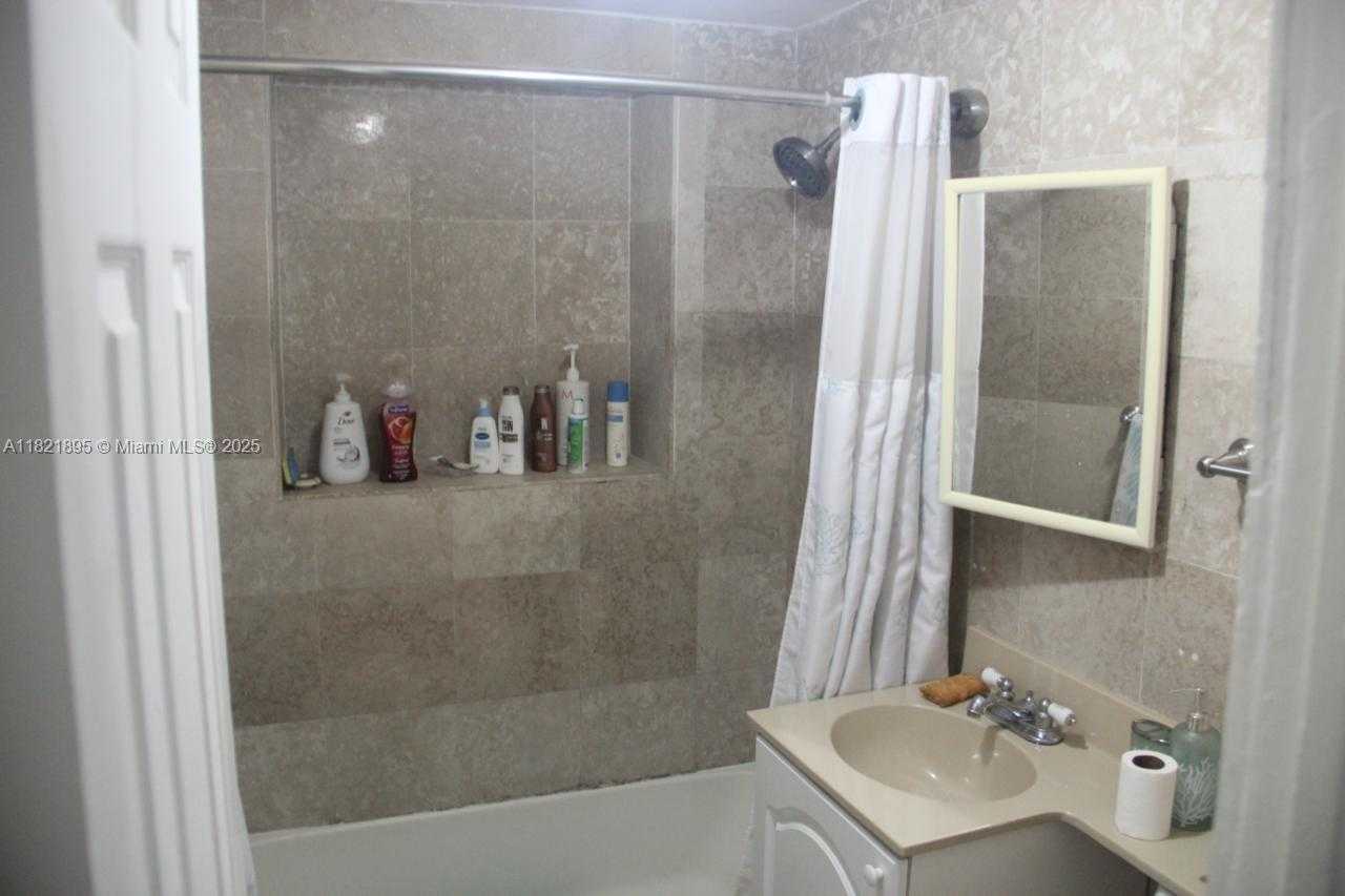 Small Image of 3430 NORTH WEST 16TH ST, Miami Number 22