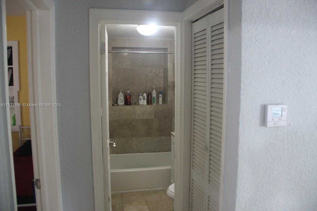 Small Image of 3430 NORTH WEST 16TH ST, Miami Number 23