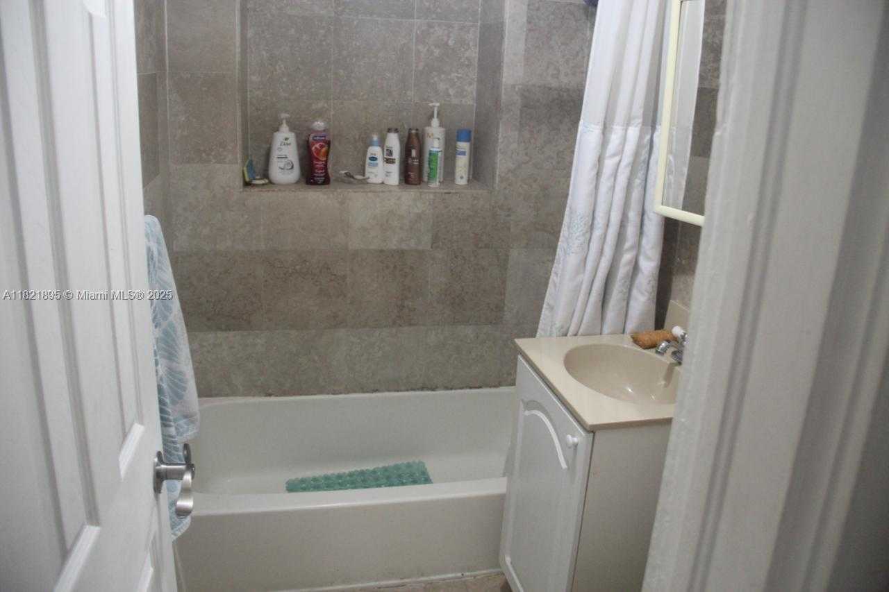Small Image of 3430 NORTH WEST 16TH ST, Miami Number 24