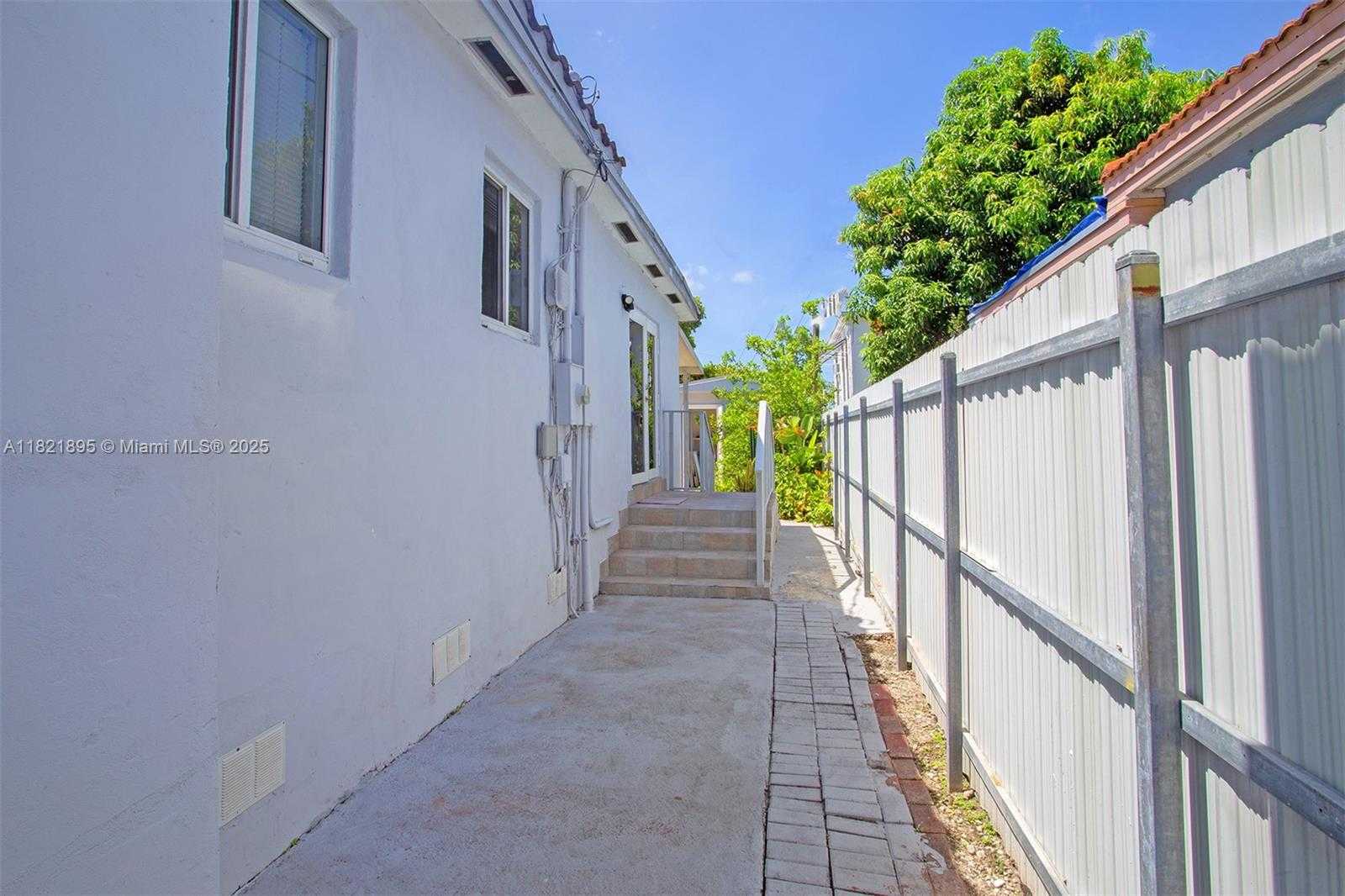 Small Image of 3430 NORTH WEST 16TH ST, Miami Number 26