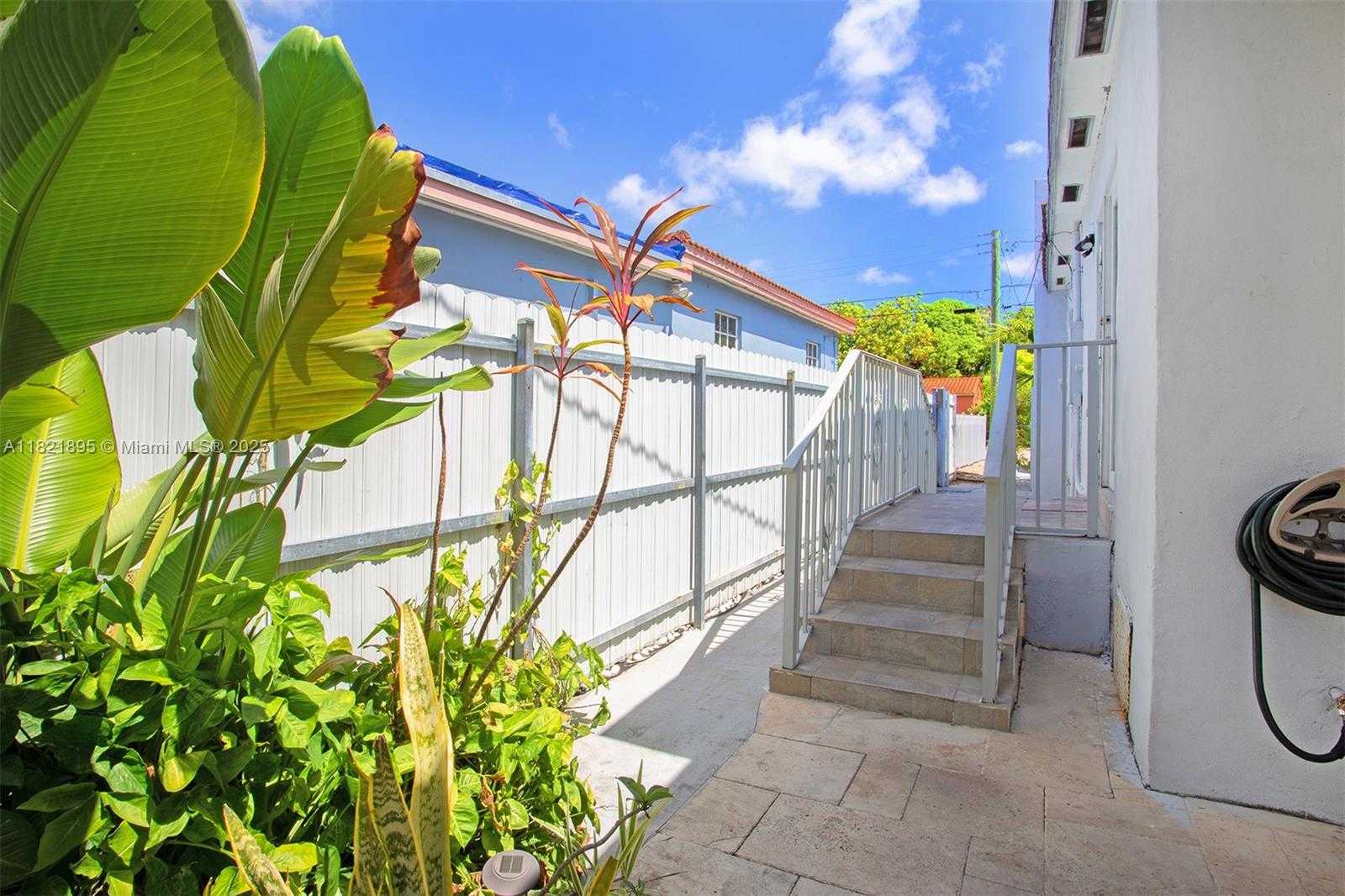Small Image of 3430 NORTH WEST 16TH ST, Miami Number 33