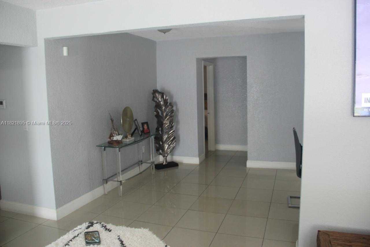 Small Image of 3430 NORTH WEST 16TH ST, Miami Number 8
