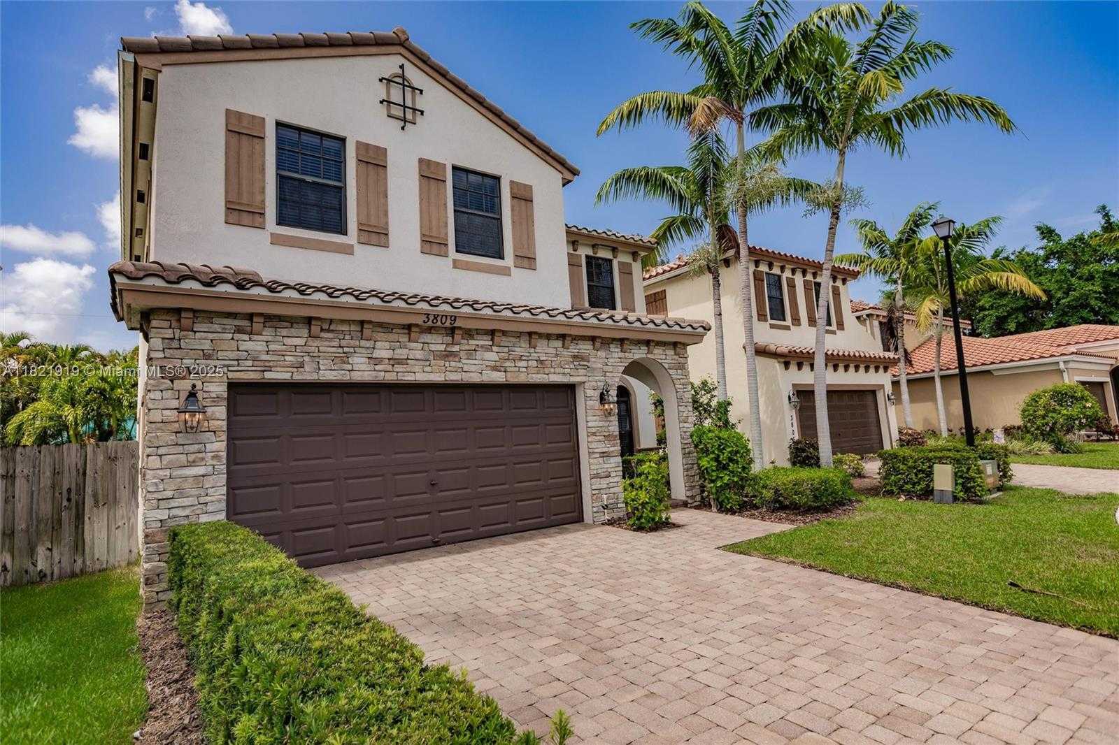 Small Image of 3809 ASPEN LEAF DR, Boynton Beach Number 2