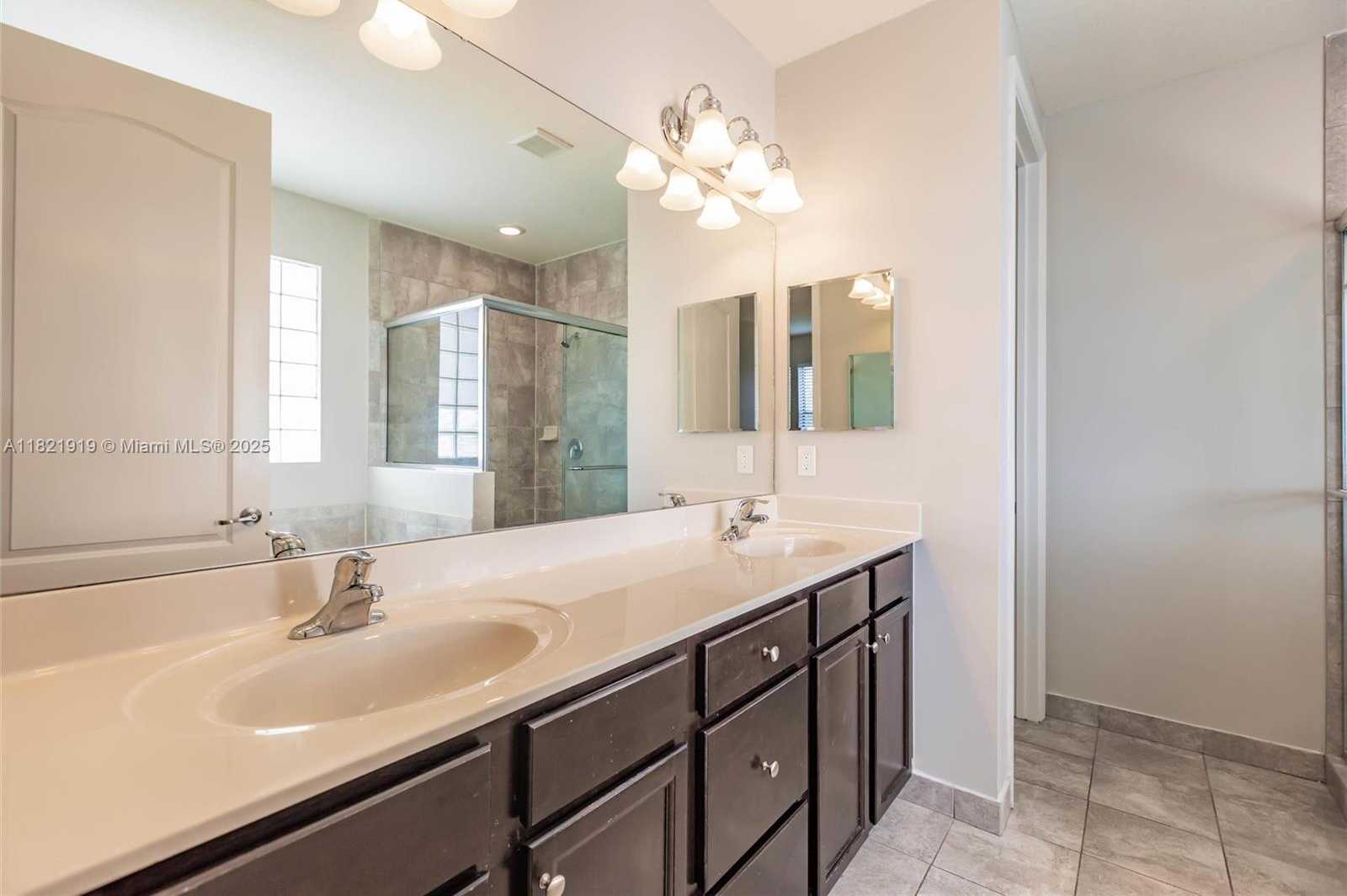 Small Image of 3809 ASPEN LEAF DR, Boynton Beach Number 24