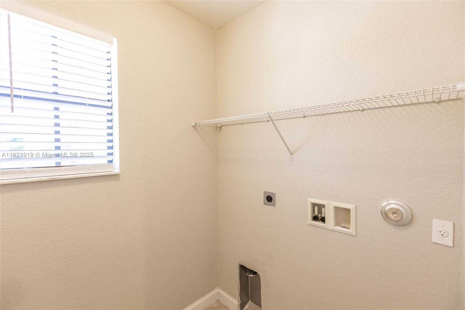 Small Image of 3809 ASPEN LEAF DR, Boynton Beach Number 35