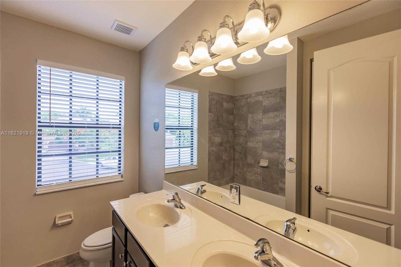 Small Image of 3809 ASPEN LEAF DR, Boynton Beach Number 36