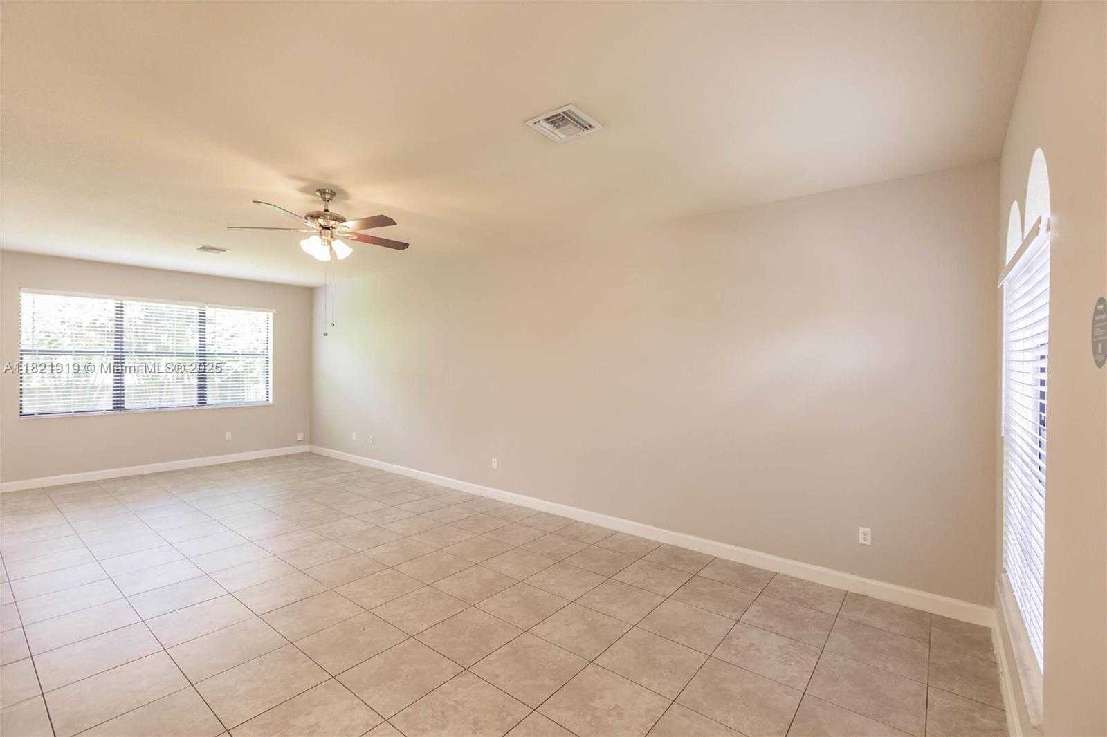 Small Image of 3809 ASPEN LEAF DR, Boynton Beach Number 6