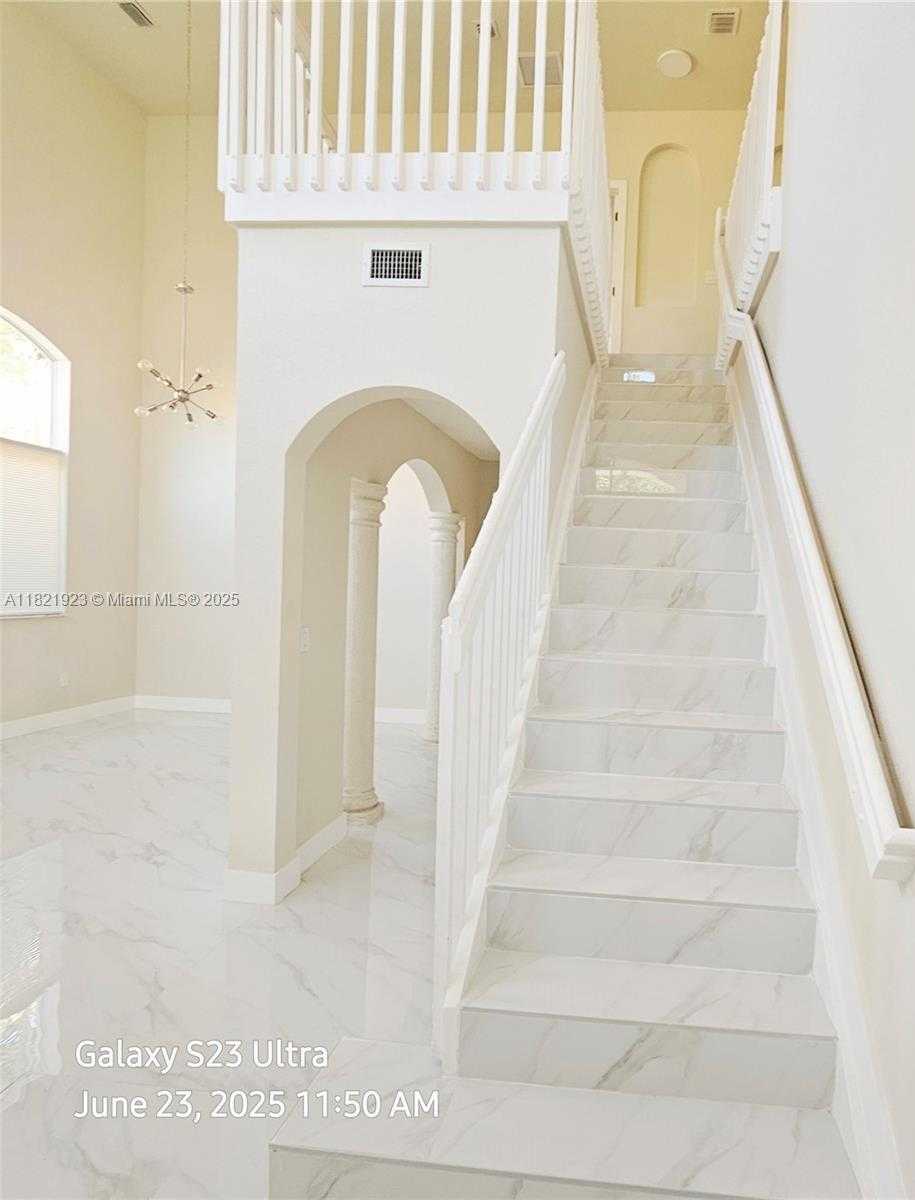 Small Image of 15259 SOUTH WEST 23RD LN, Miami Number 5
