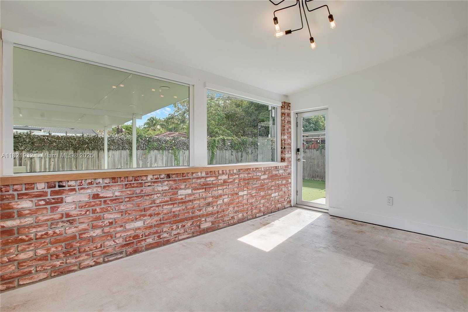 Small Image of 2305 SOUTH WEST 19TH TER, Miami Number 12