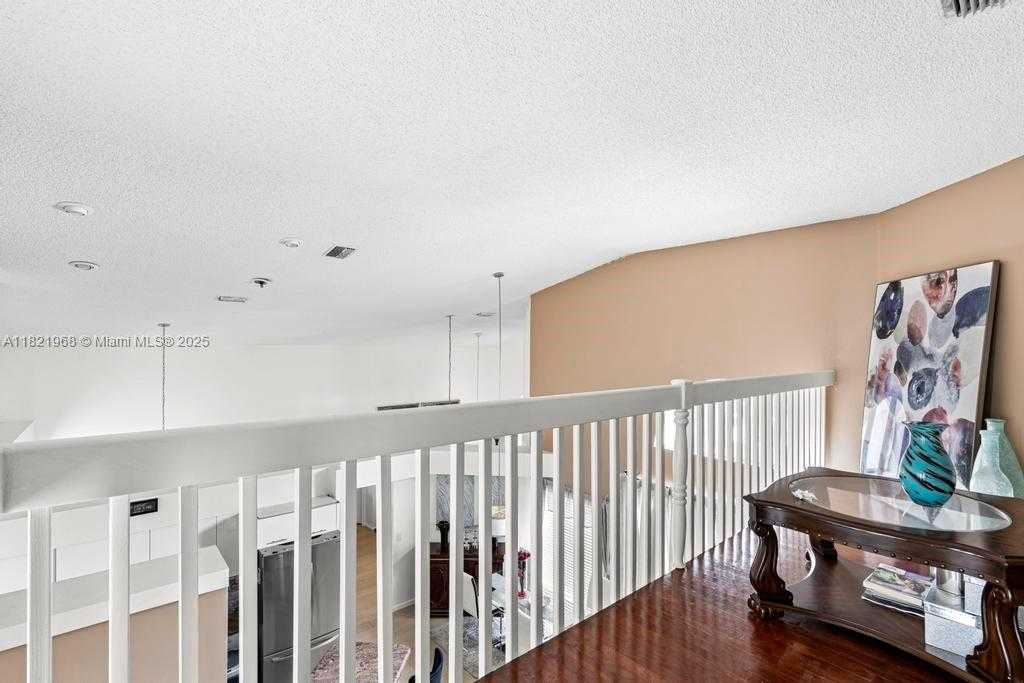 Small Image of 6987 CHARLOTTE CT, Margate Number 14