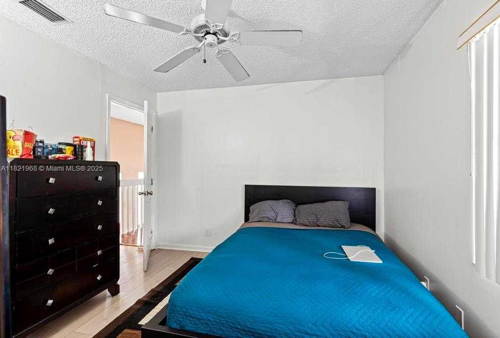 Small Image of 6987 CHARLOTTE CT, Margate Number 21
