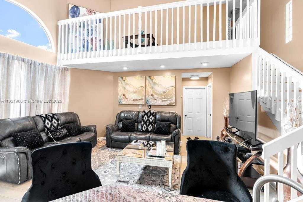Small Image of 6987 CHARLOTTE CT, Margate Number 22