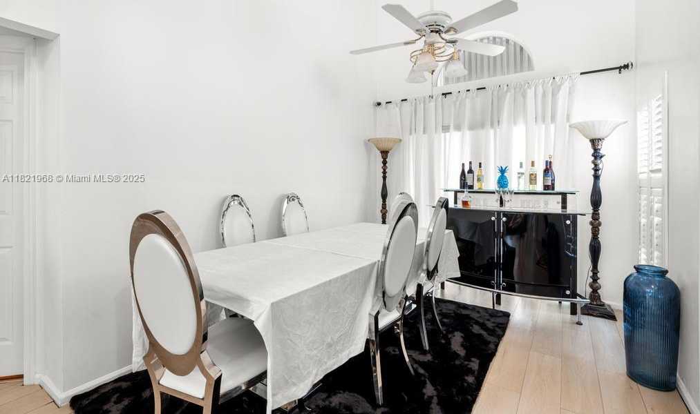 Small Image of 6987 CHARLOTTE CT, Margate Number 6