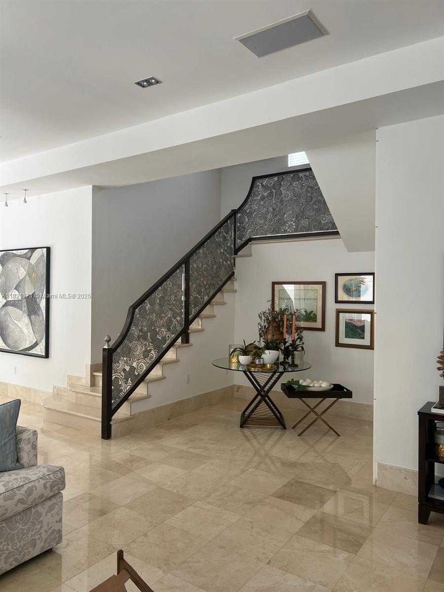 Small Image of 4 COCONUT LN, Key Biscayne Number 6
