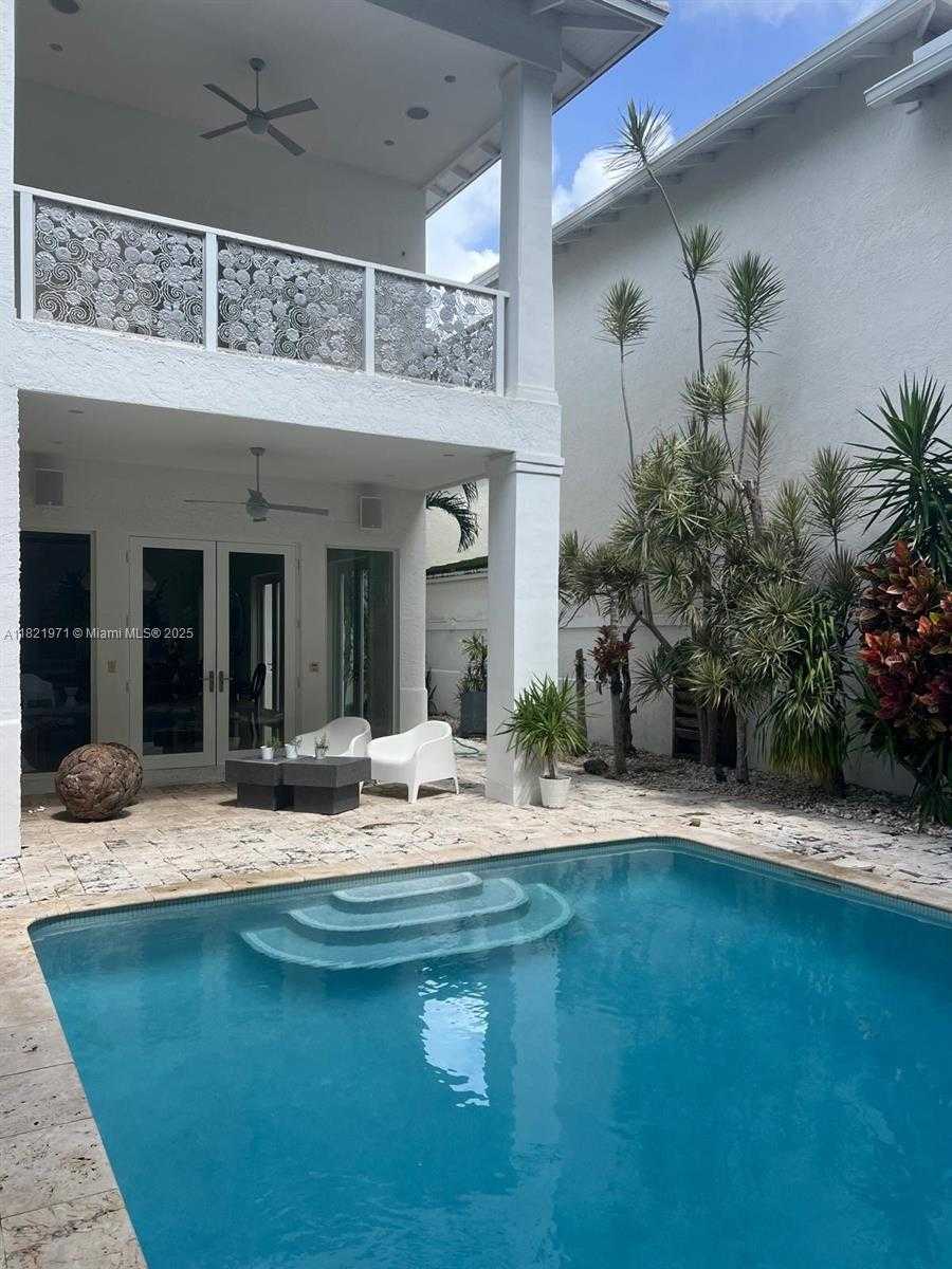 Small Image of 4 COCONUT LN, Key Biscayne Number 7