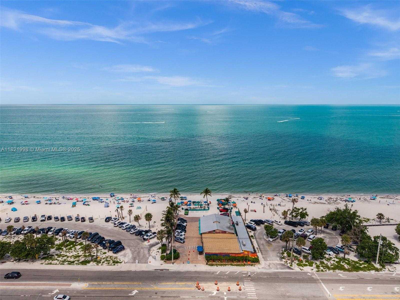 Small Image of 4837 TARPON AVE, Cape Coral Number 3
