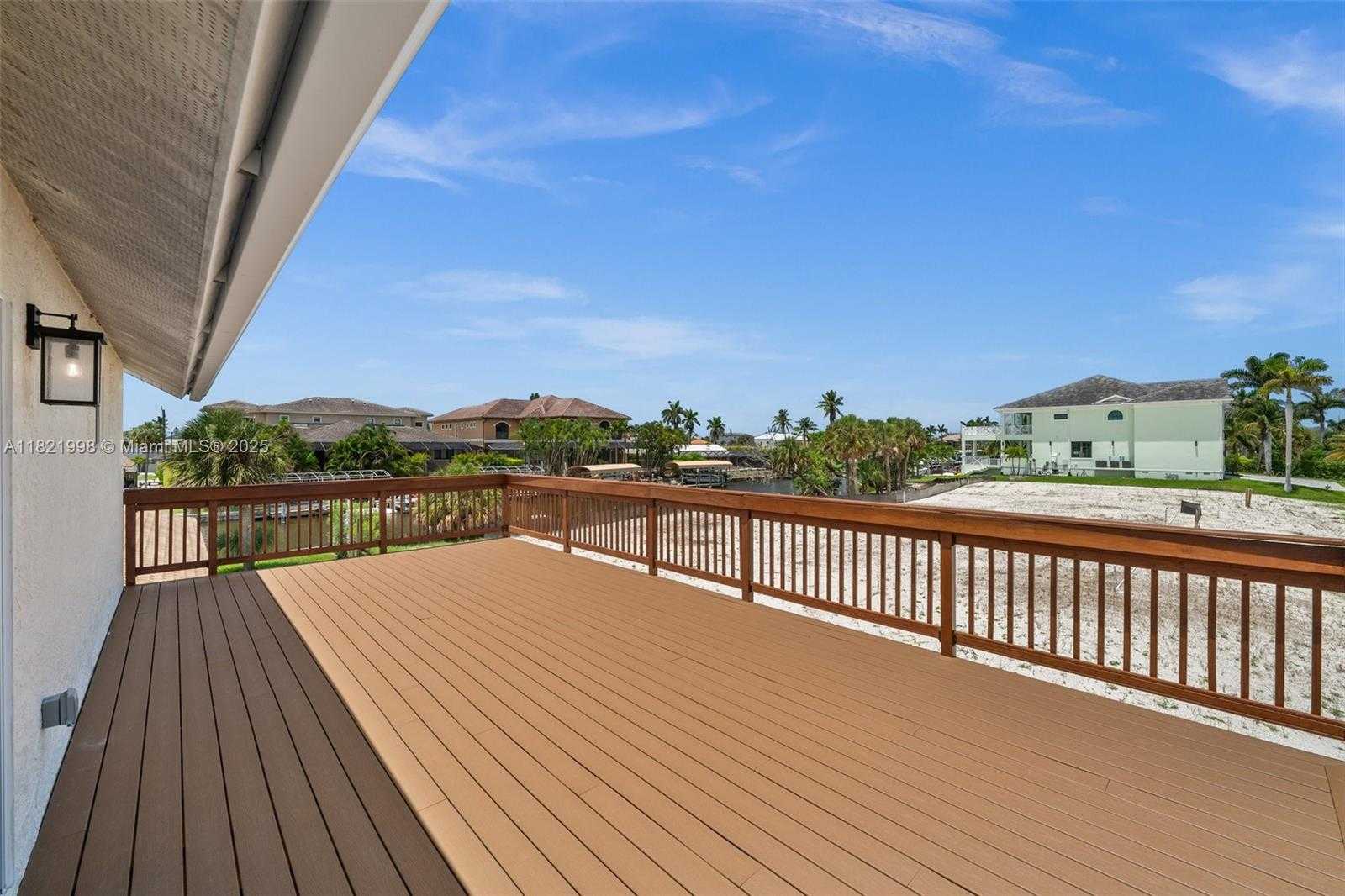 Small Image of 4837 TARPON AVE, Cape Coral Number 32