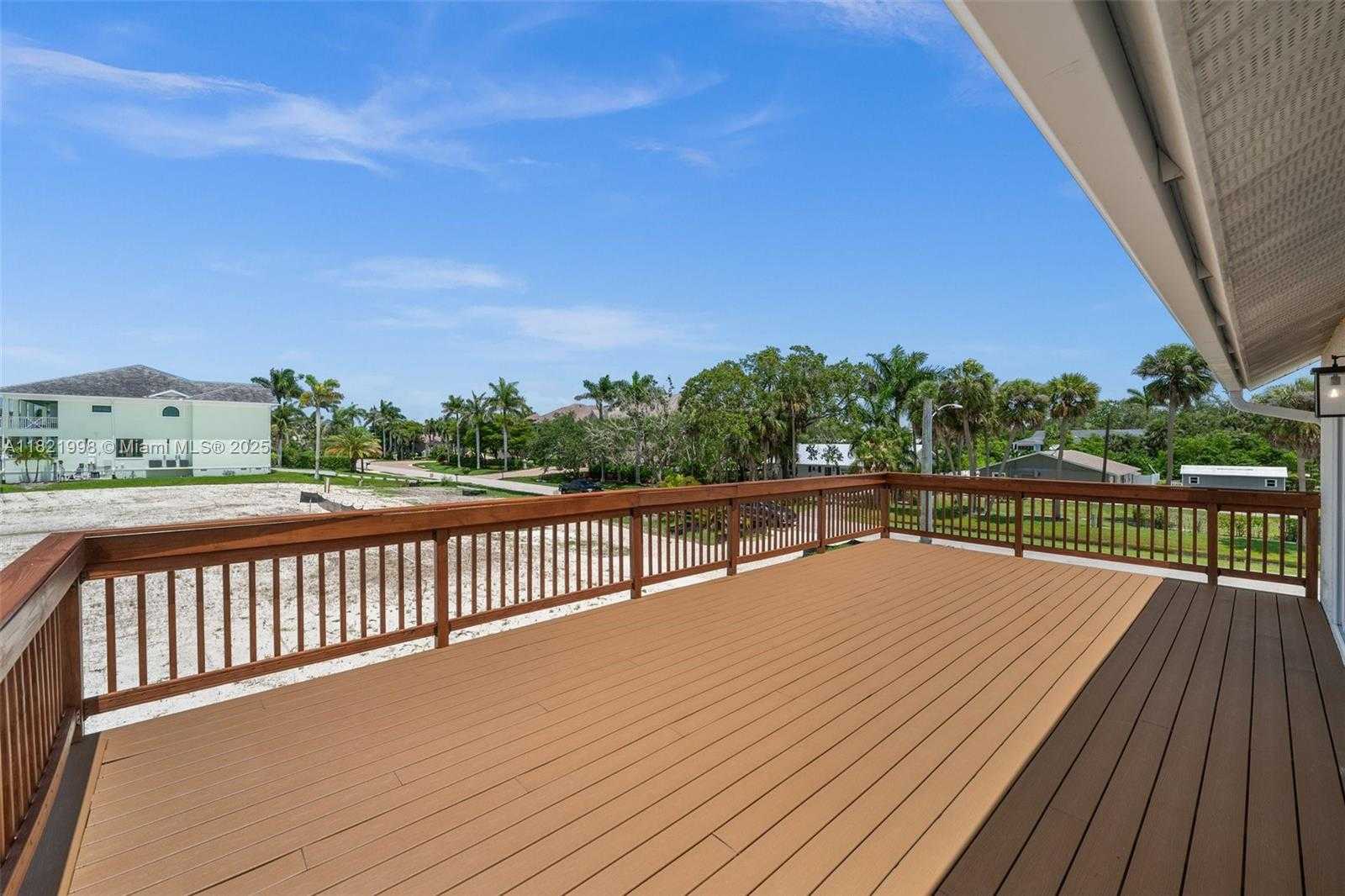 Small Image of 4837 TARPON AVE, Cape Coral Number 33