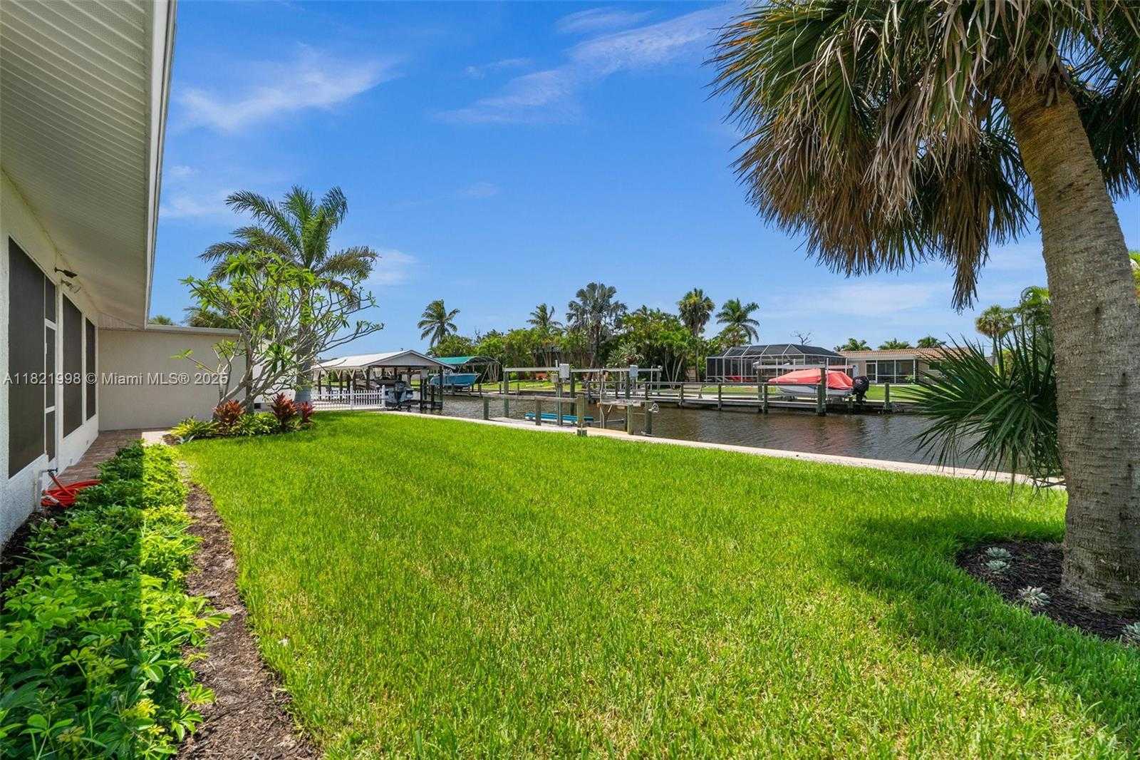 Small Image of 4837 TARPON AVE, Cape Coral Number 42