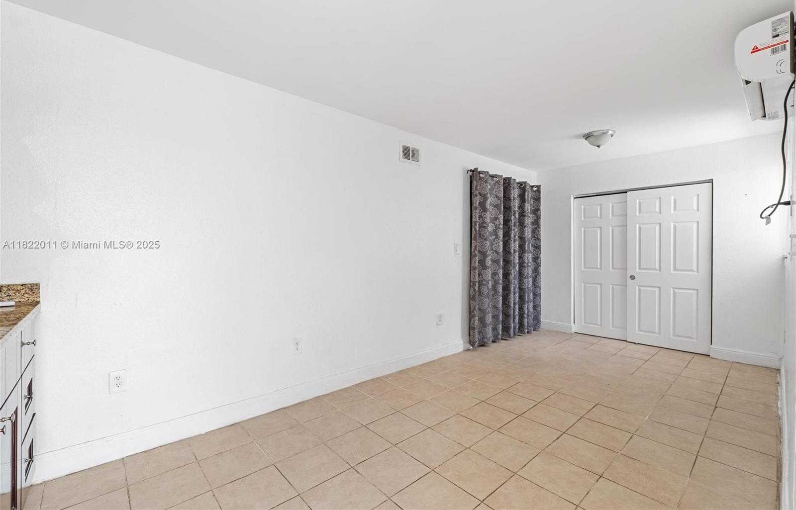 Small Image of 230 WEST 47TH ST, Hialeah Number 29