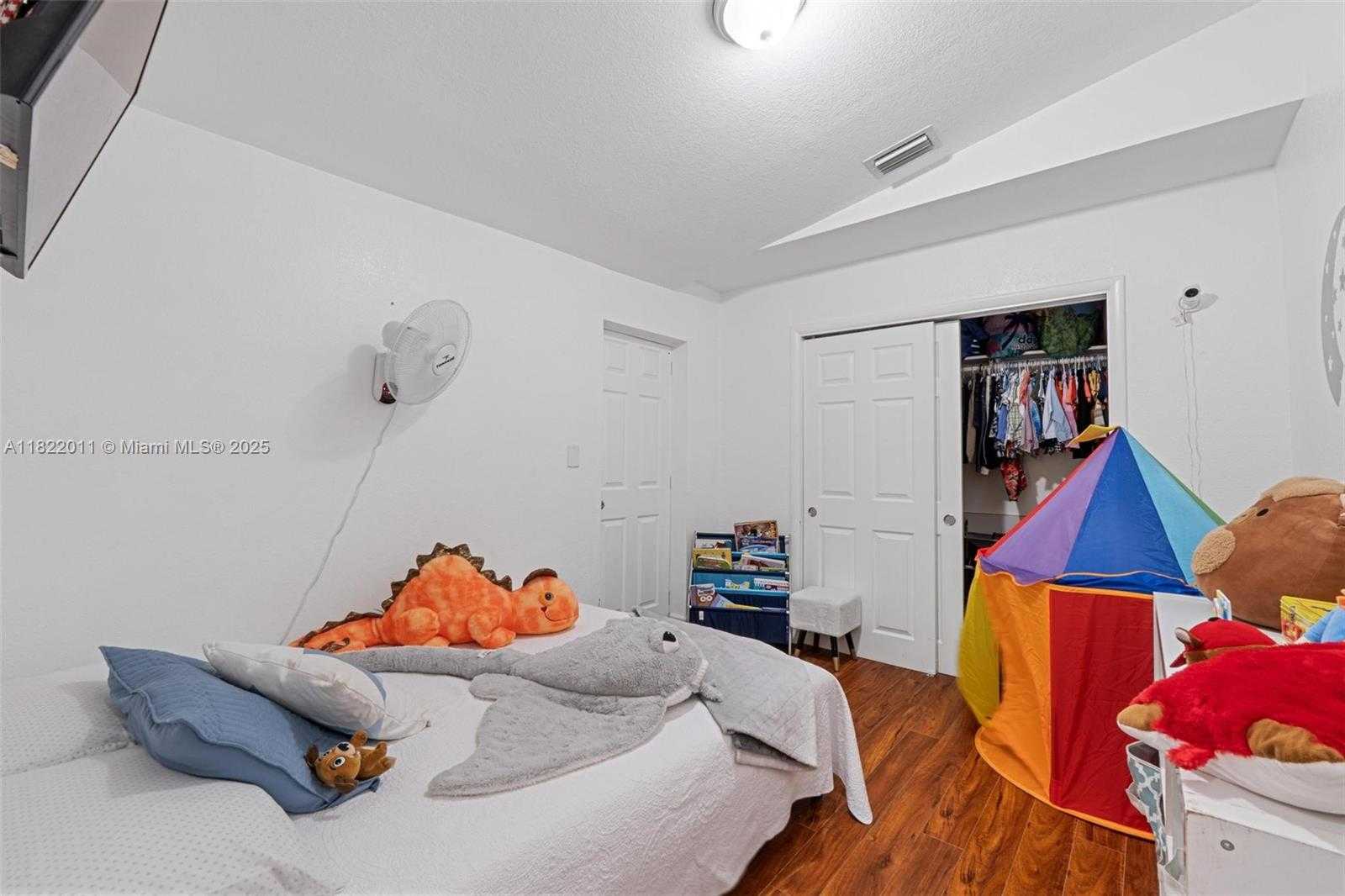 Small Image of 230 WEST 47TH ST, Hialeah Number 34