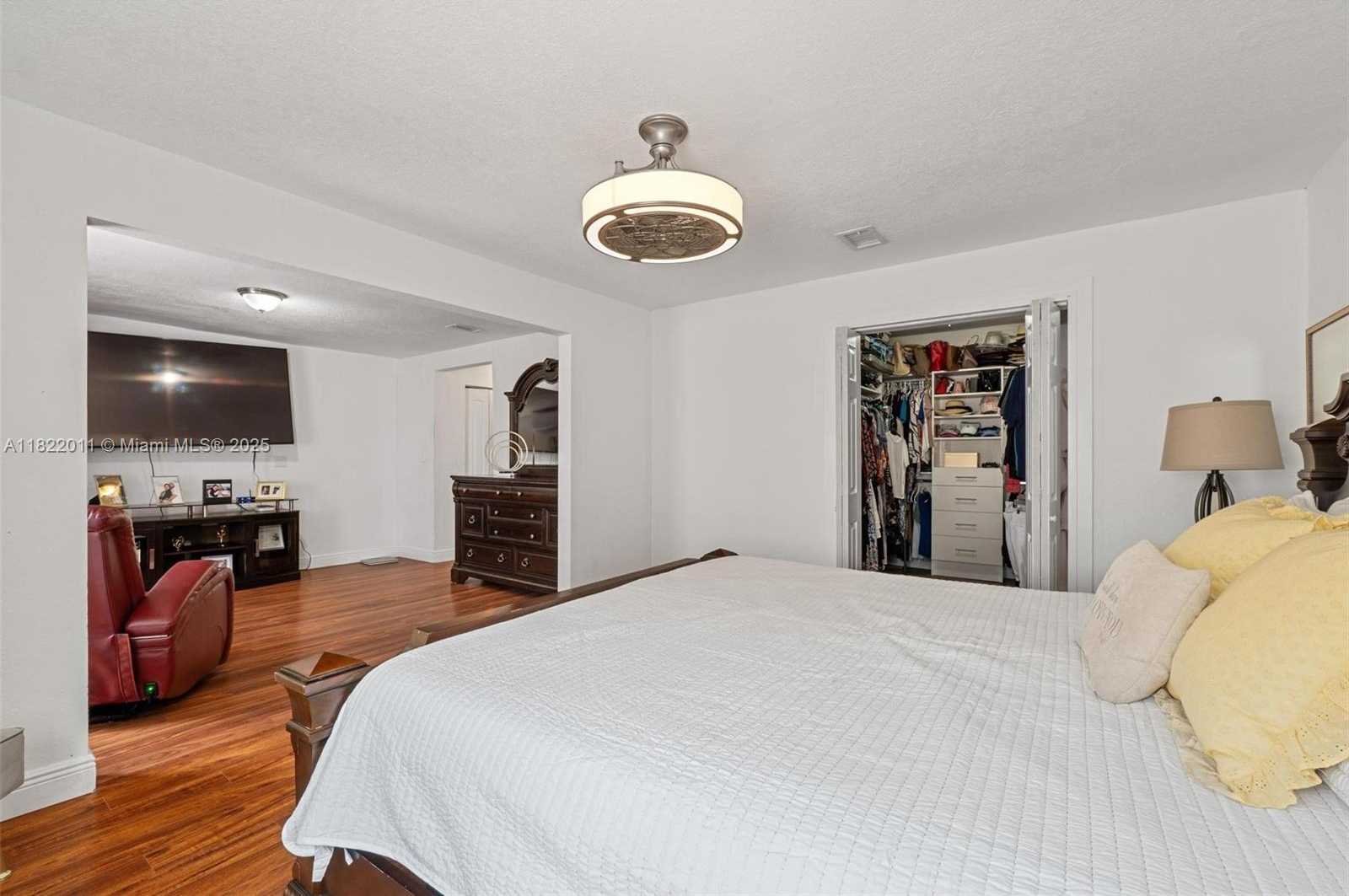 Small Image of 230 WEST 47TH ST, Hialeah Number 41