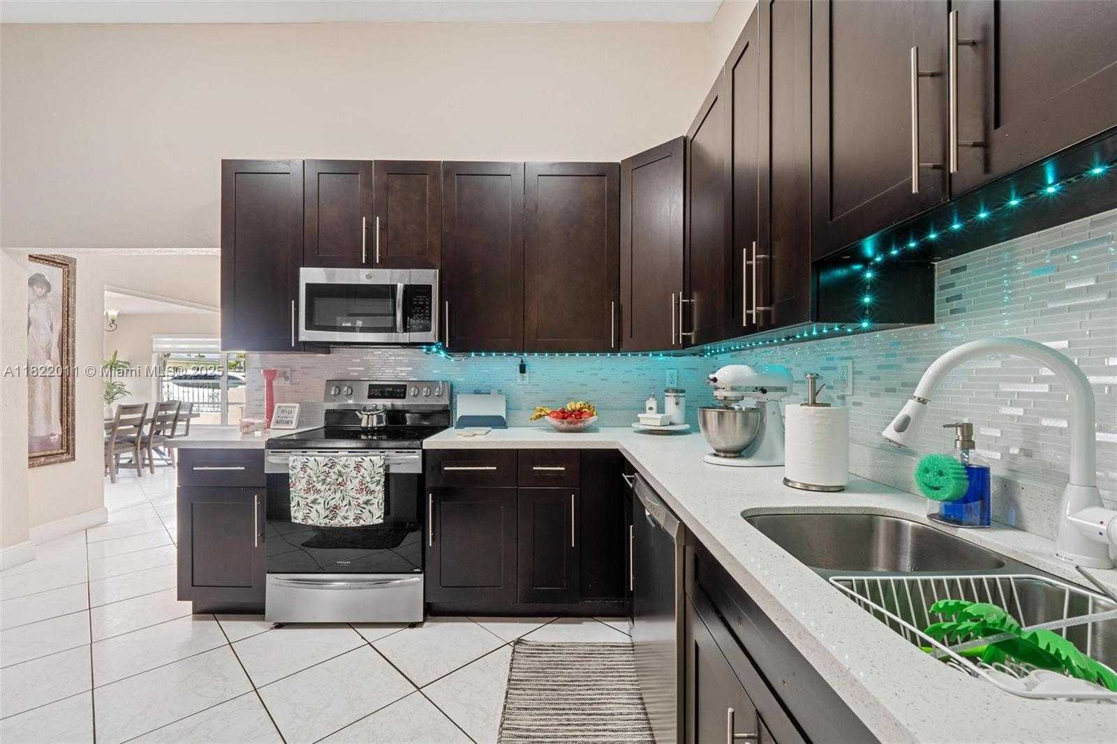 Small Image of 230 WEST 47TH ST, Hialeah Number 61