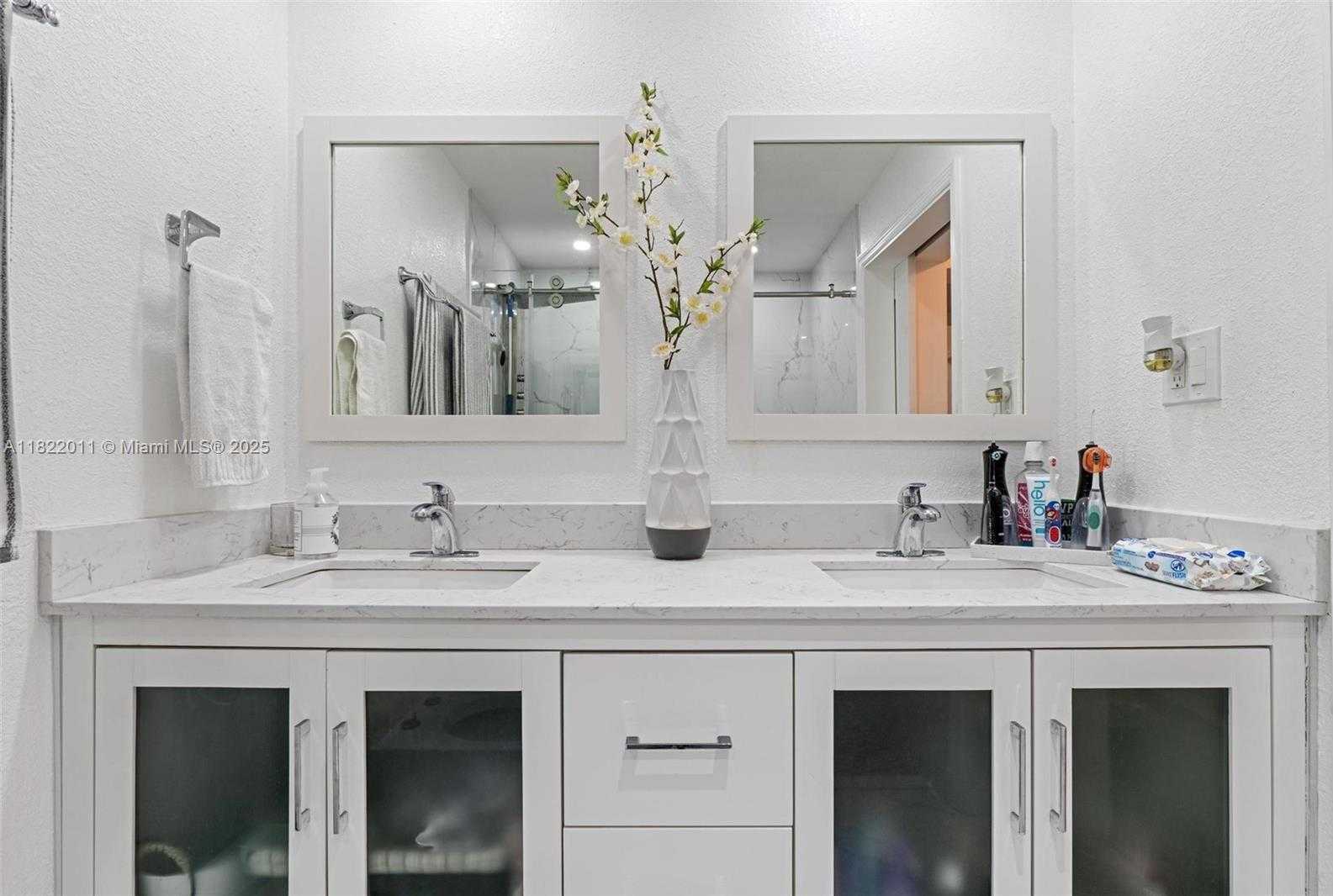 Small Image of 230 WEST 47TH ST, Hialeah Number 68