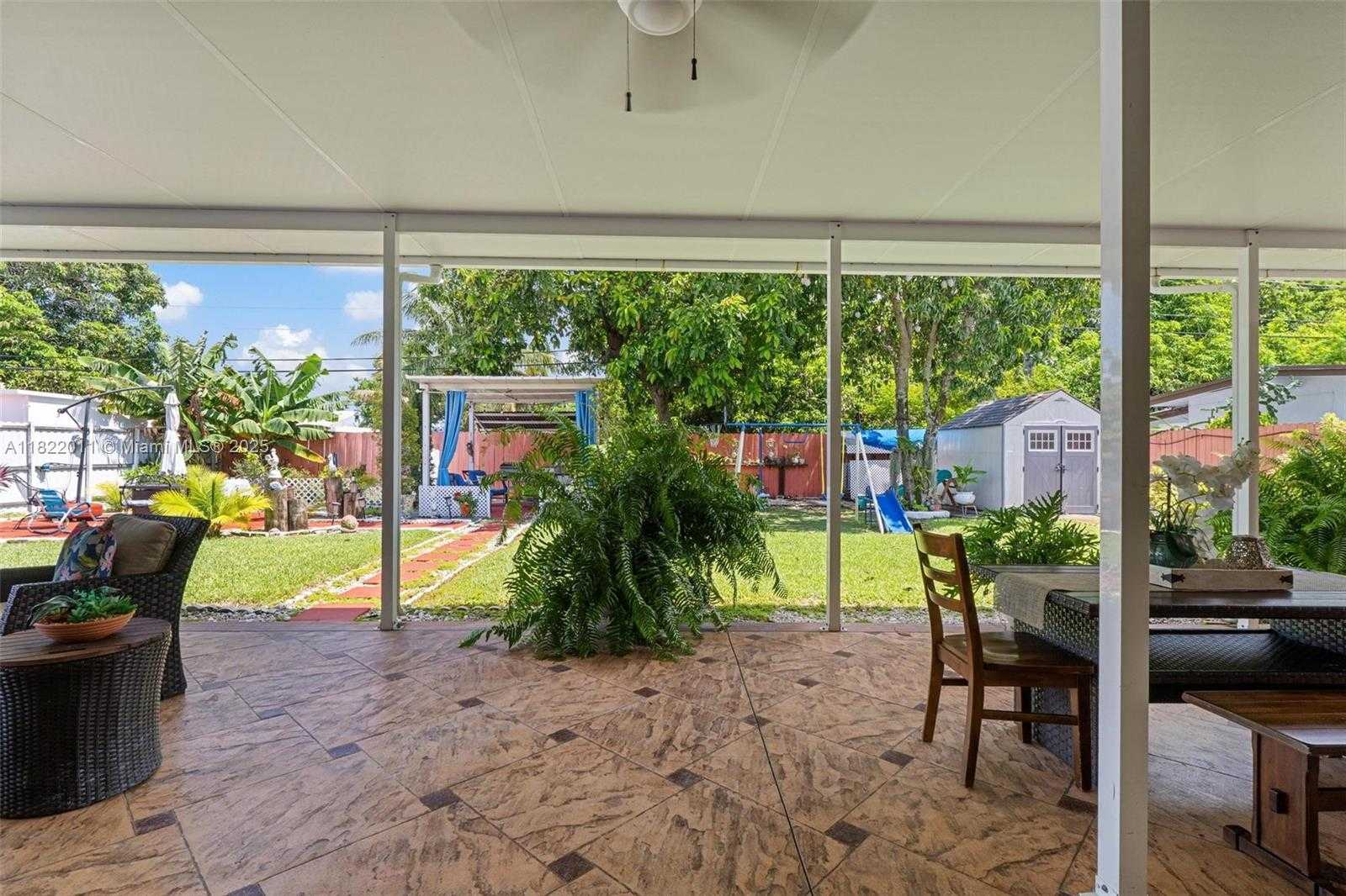 Small Image of 230 WEST 47TH ST, Hialeah Number 79