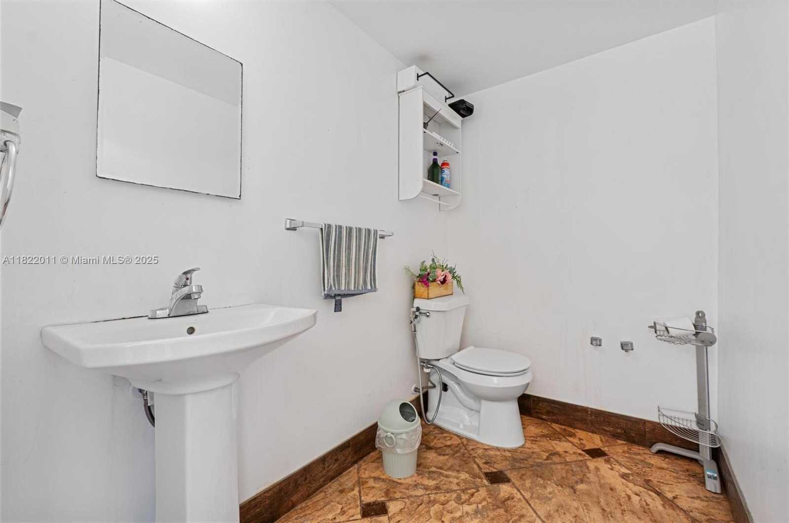 Small Image of 230 WEST 47TH ST, Hialeah Number 86