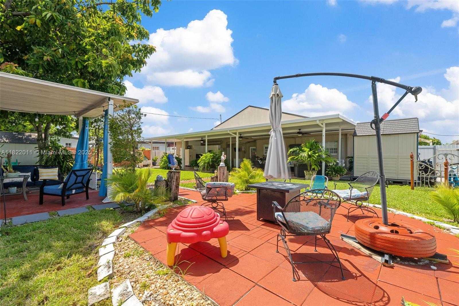 Small Image of 230 WEST 47TH ST, Hialeah Number 88
