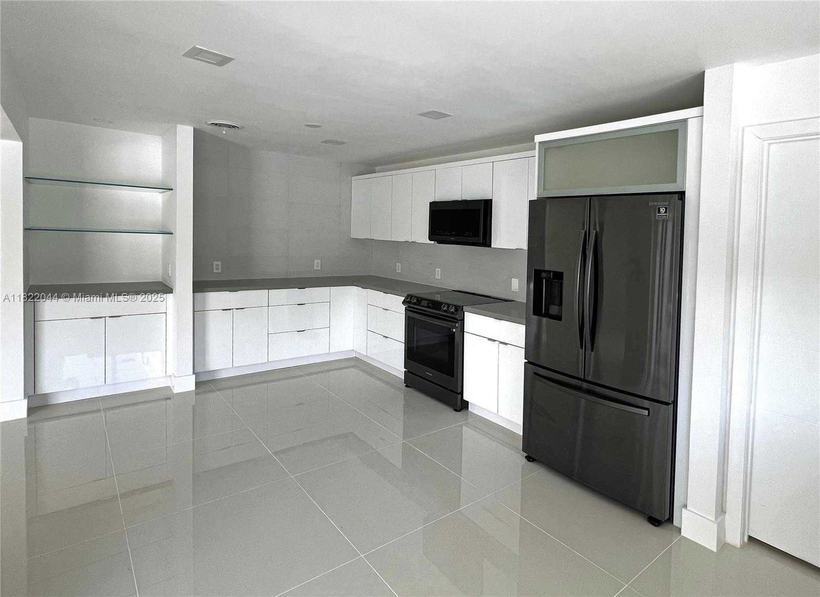 Small Image of 1321 GARFIELD ST, Hollywood Number 11