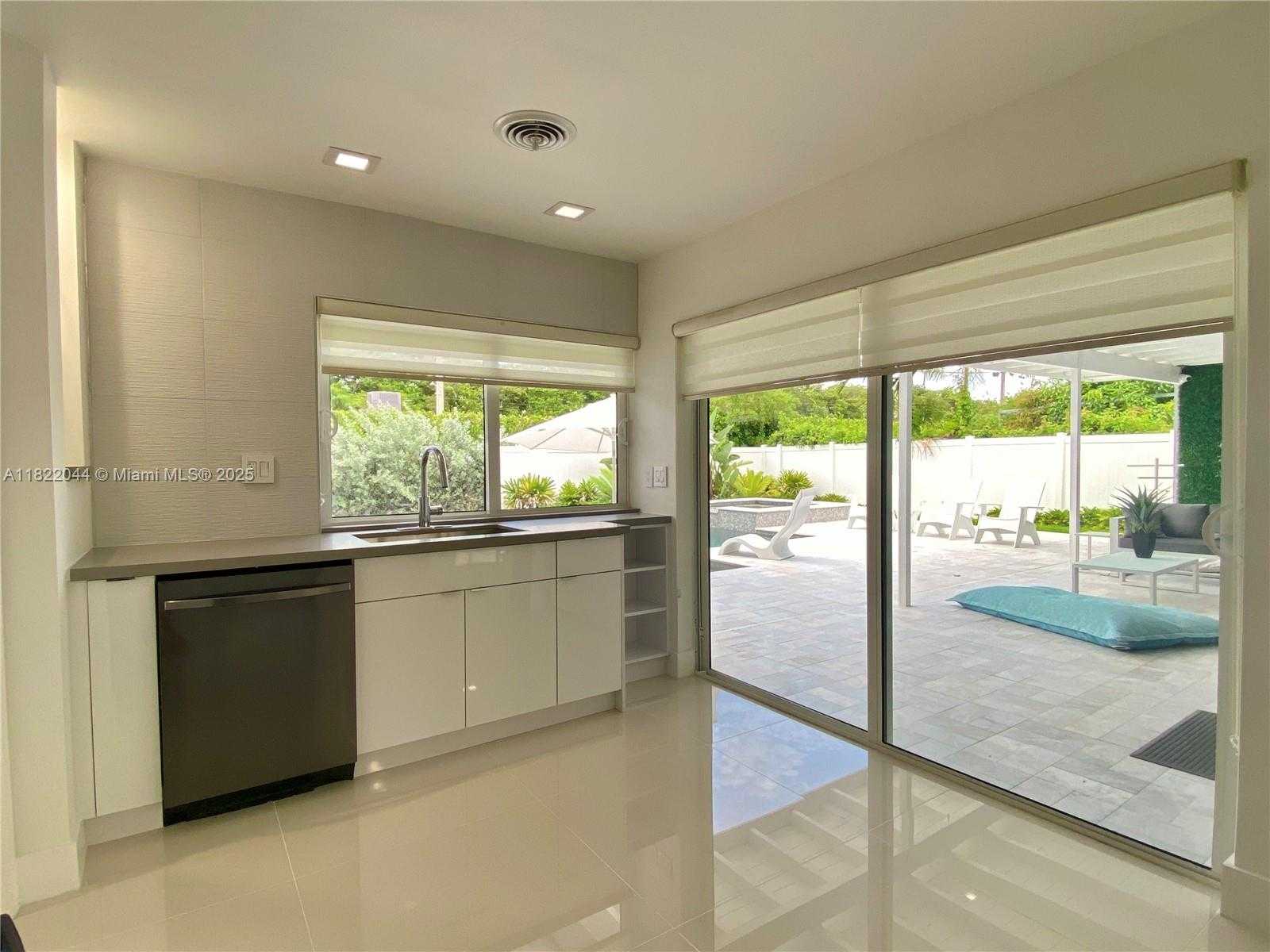 Small Image of 1321 GARFIELD ST, Hollywood Number 19