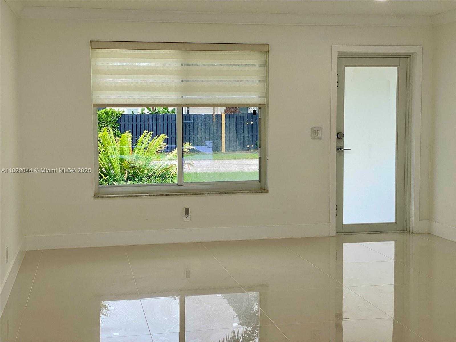 Small Image of 1321 GARFIELD ST, Hollywood Number 26