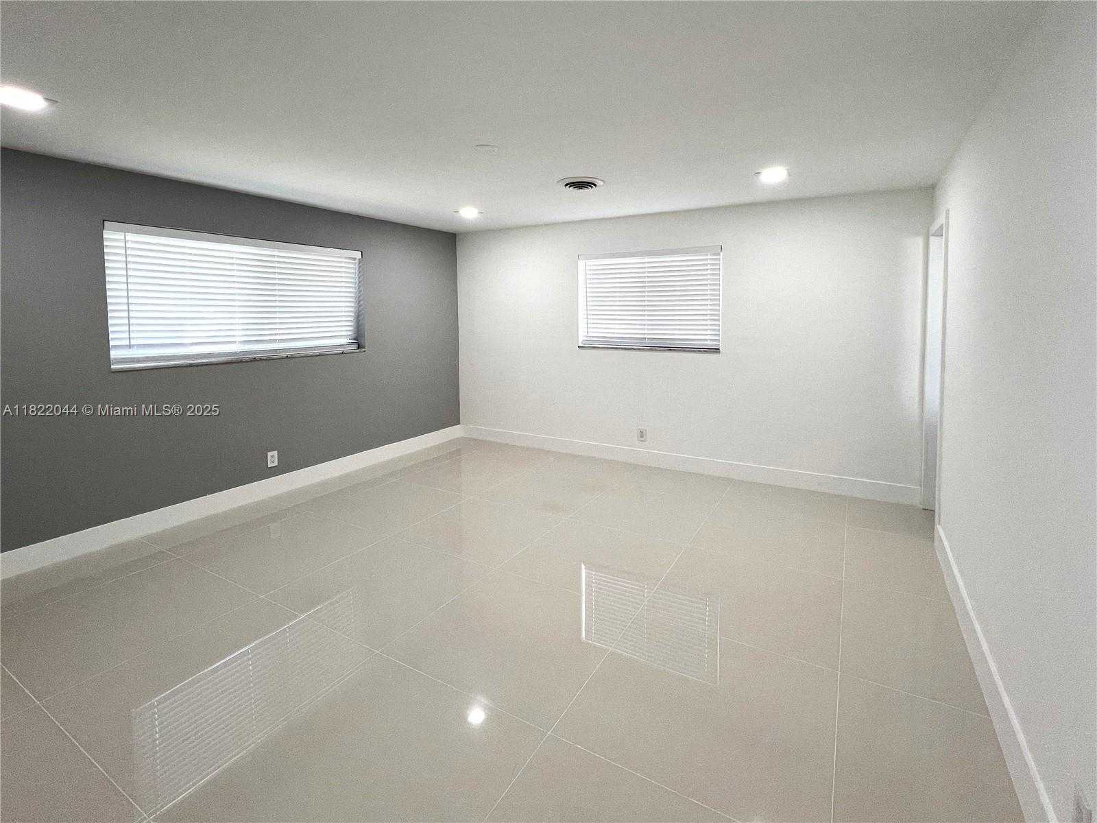 Small Image of 1321 GARFIELD ST, Hollywood Number 33