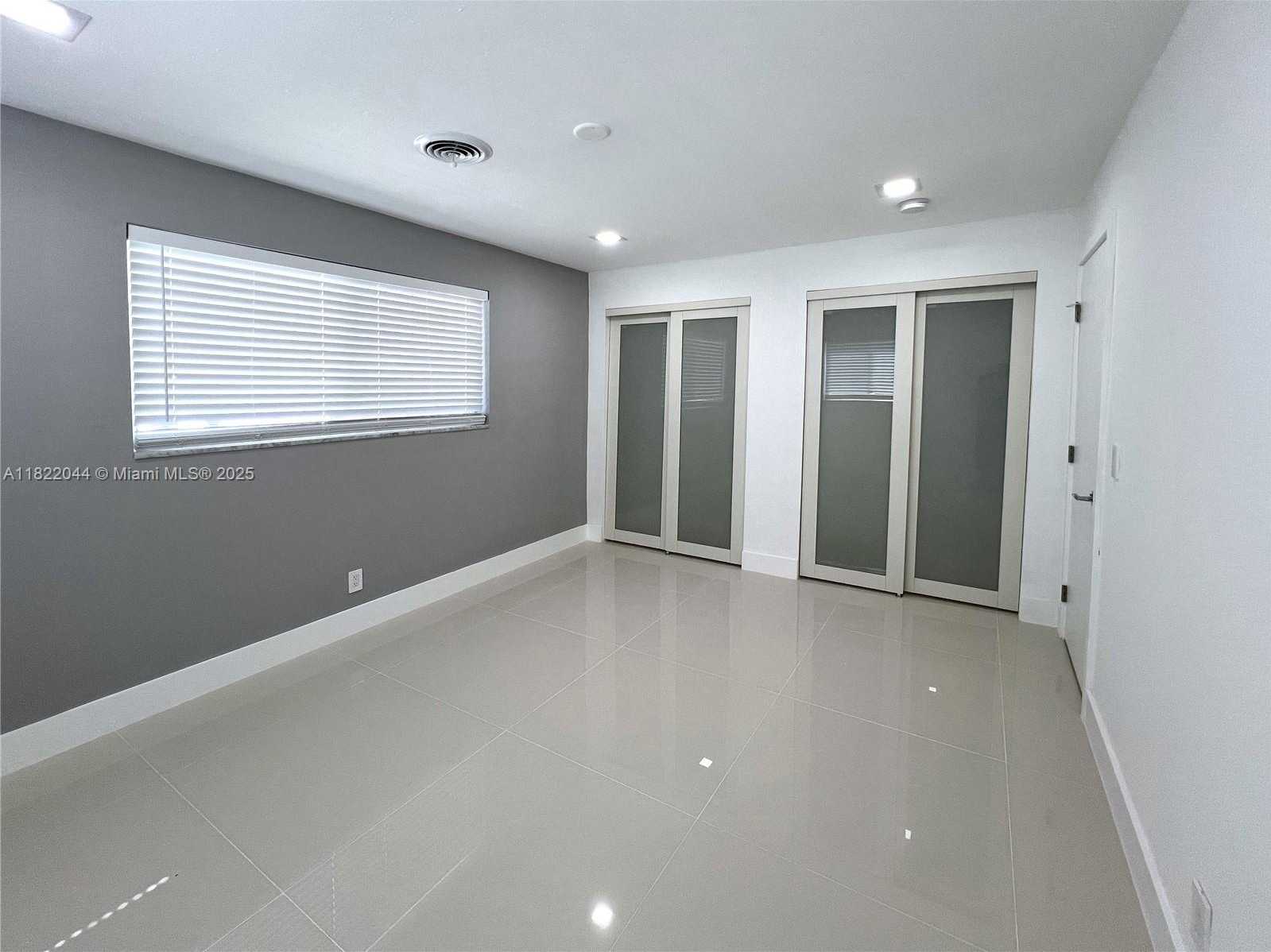 Small Image of 1321 GARFIELD ST, Hollywood Number 37