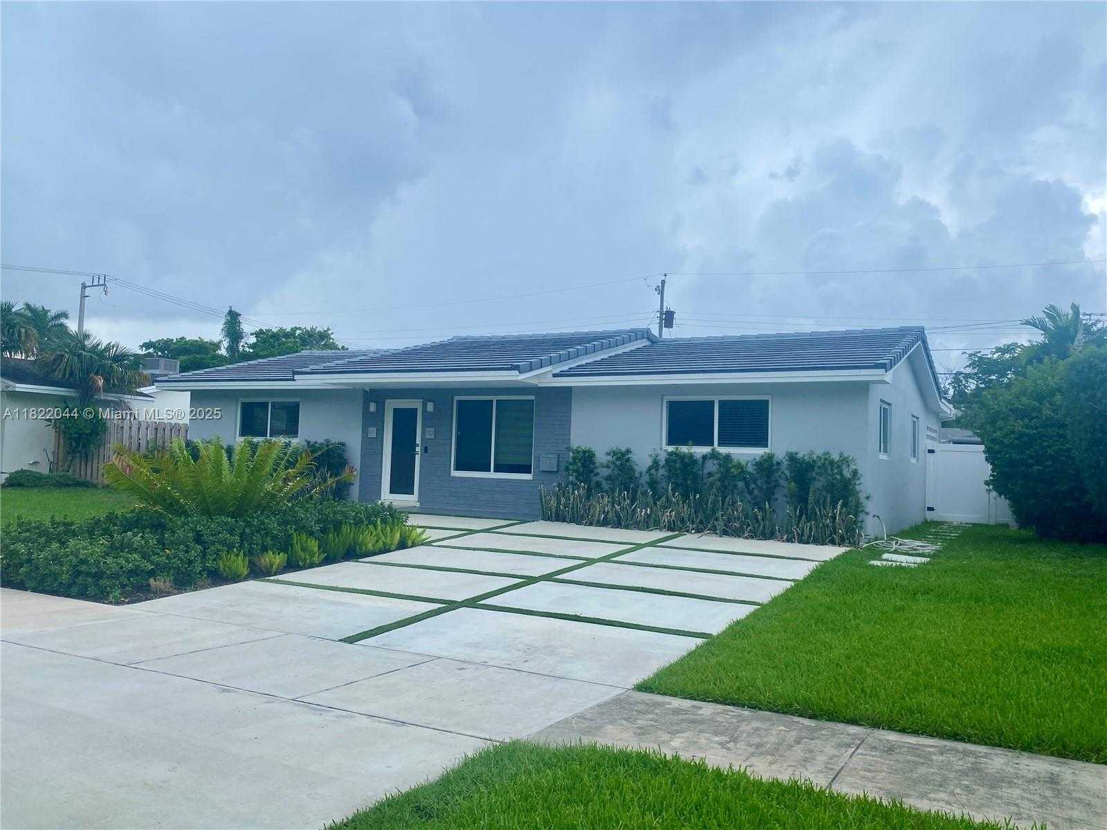 Small Image of 1321 GARFIELD ST, Hollywood Number 56