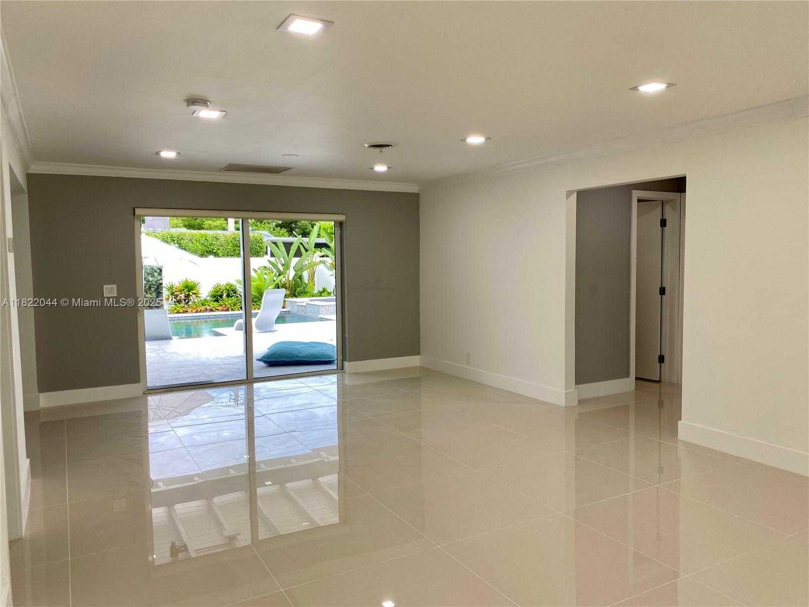 Small Image of 1321 GARFIELD ST, Hollywood Number 8
