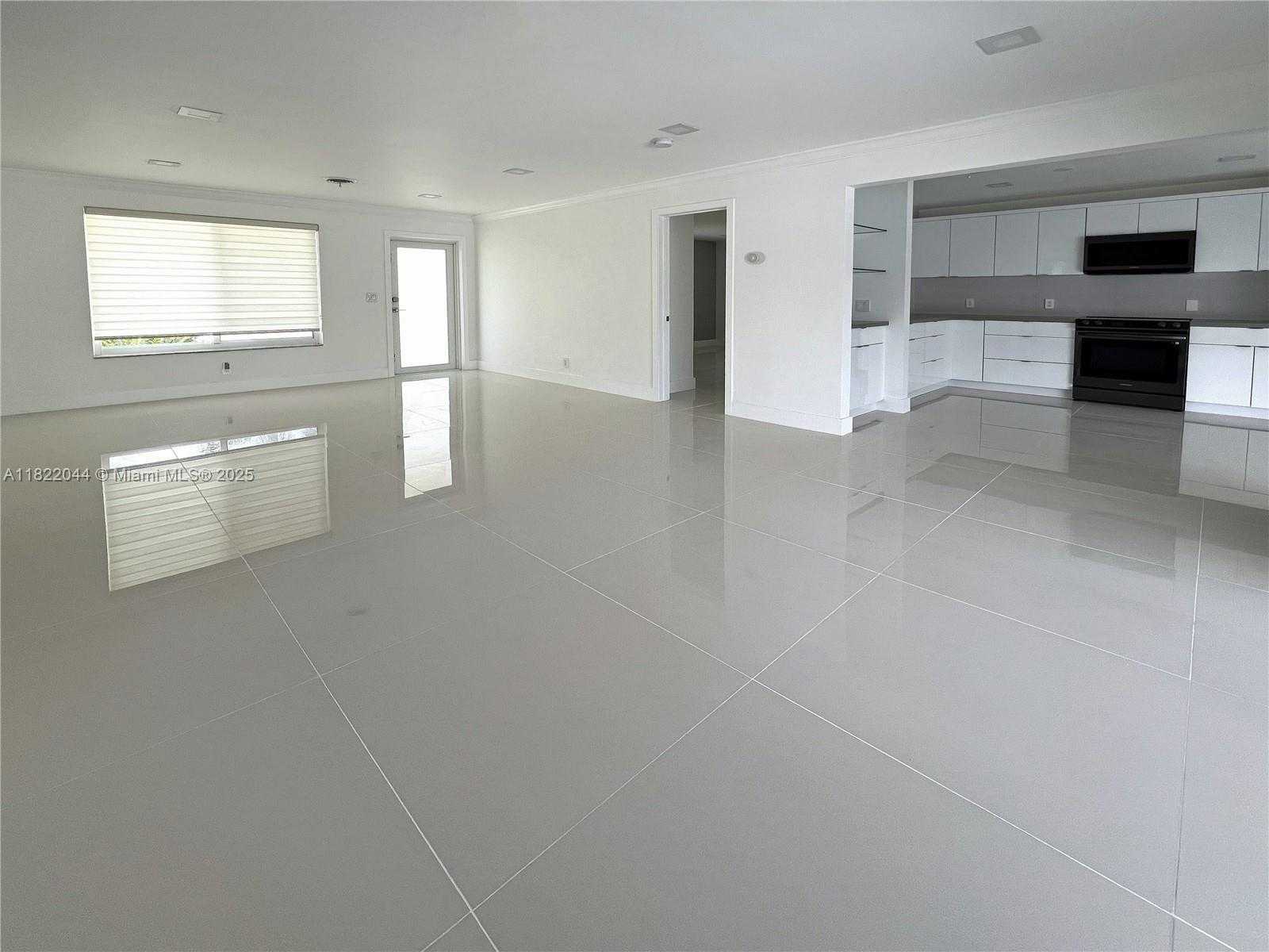 Small Image of 1321 GARFIELD ST, Hollywood Number 9