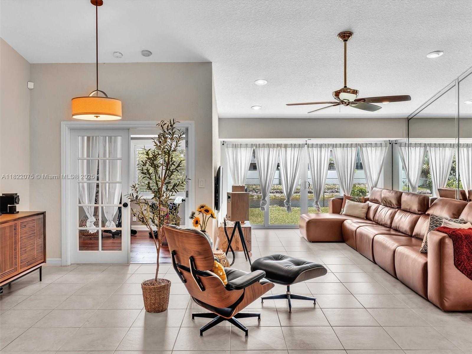 Small Image of 3920 NORTH WEST 20TH ST, Coconut Creek Number 4
