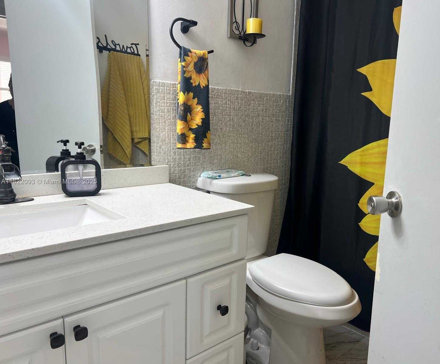 Small Image of 7110 SOUTH WEST 11TH ST, Pembroke Pines Number 21