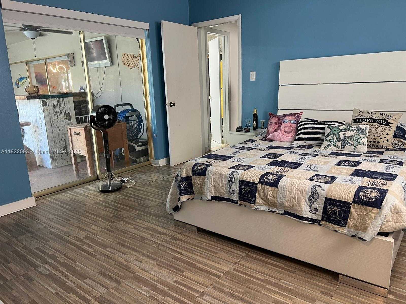 Small Image of 7110 SOUTH WEST 11TH ST, Pembroke Pines Number 27