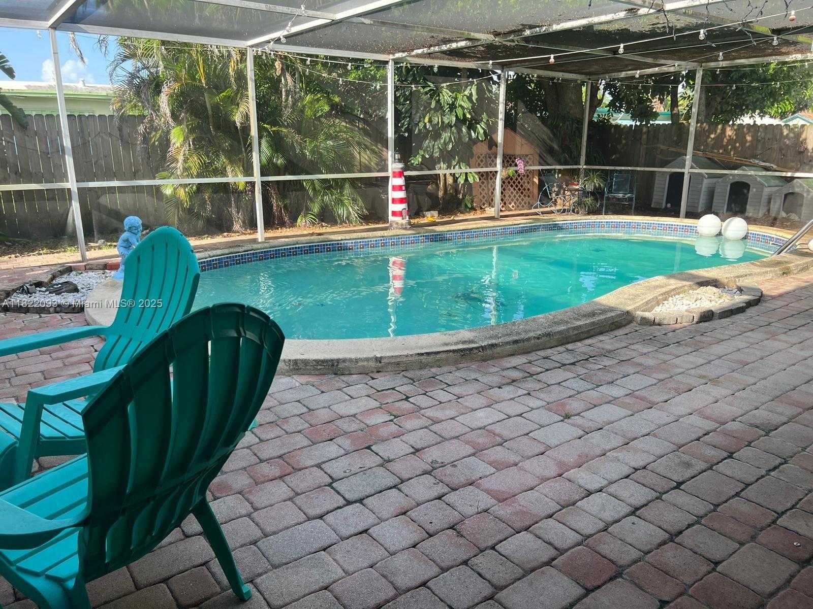 Small Image of 7110 SOUTH WEST 11TH ST, Pembroke Pines Number 31