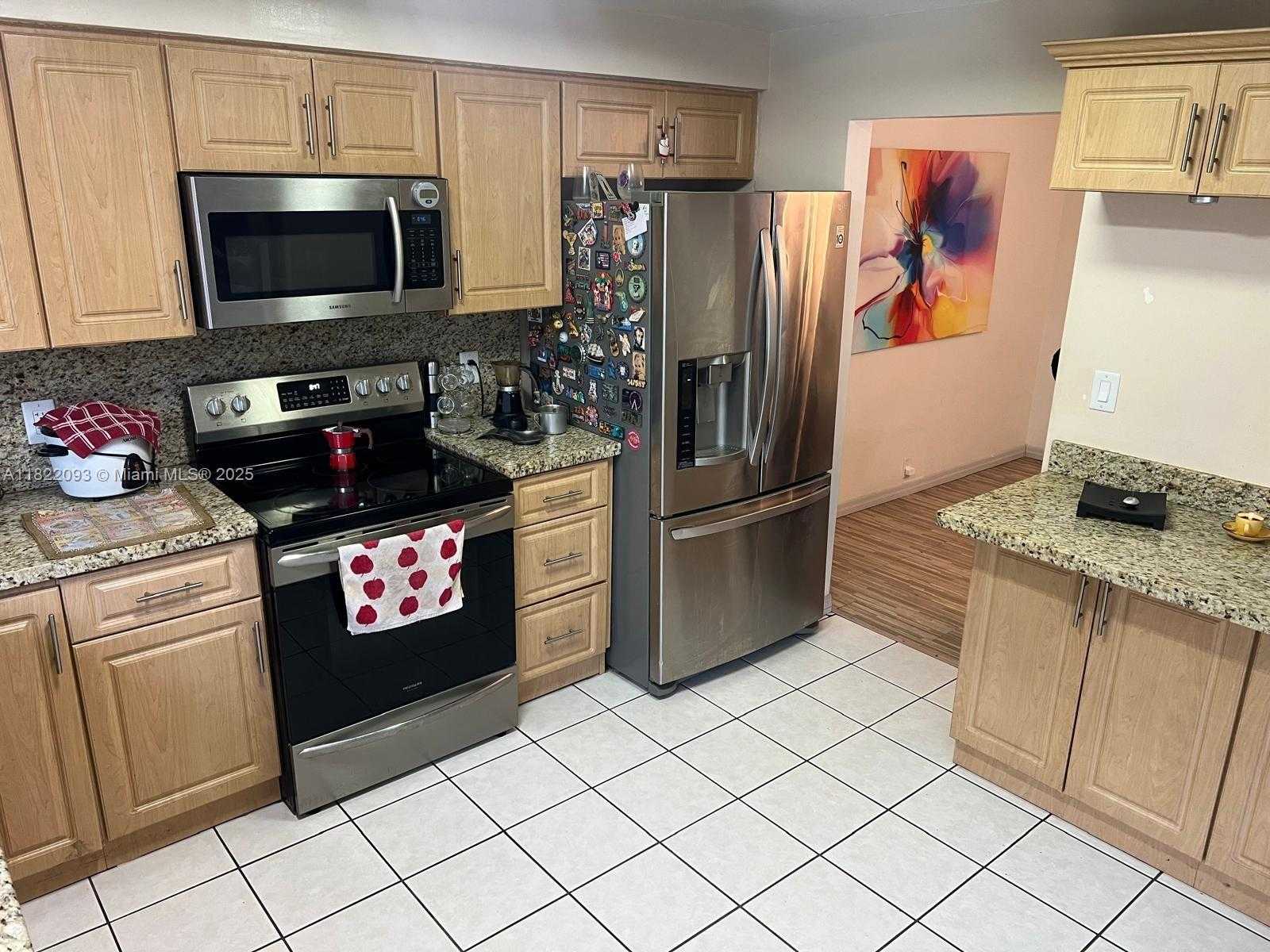 Small Image of 7110 SOUTH WEST 11TH ST, Pembroke Pines Number 9
