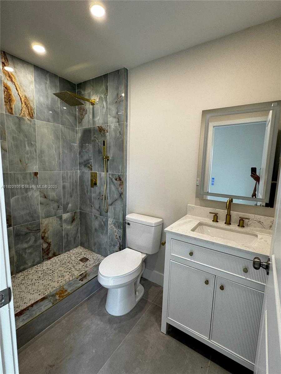 Small Image of 10000 OLIVE ST, Miramar Number 17